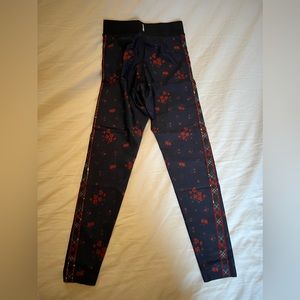 Ultracor Navy Floral Legging